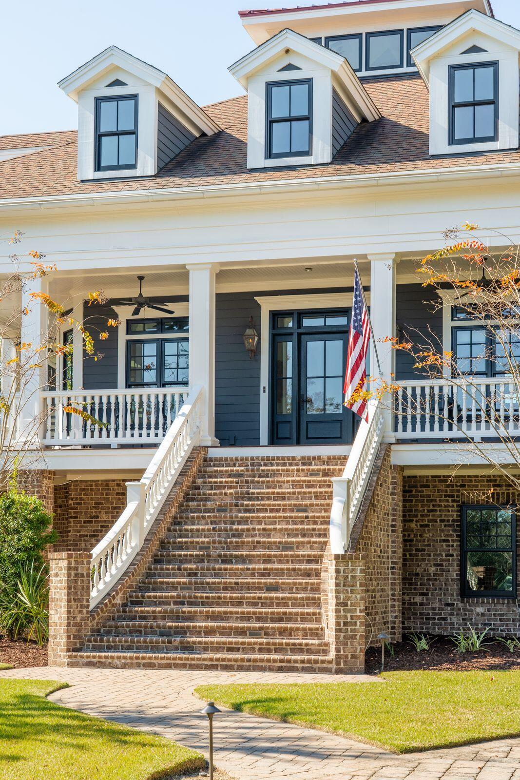 1913 Mooring Line Drive