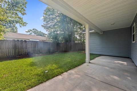 A home in North Charleston