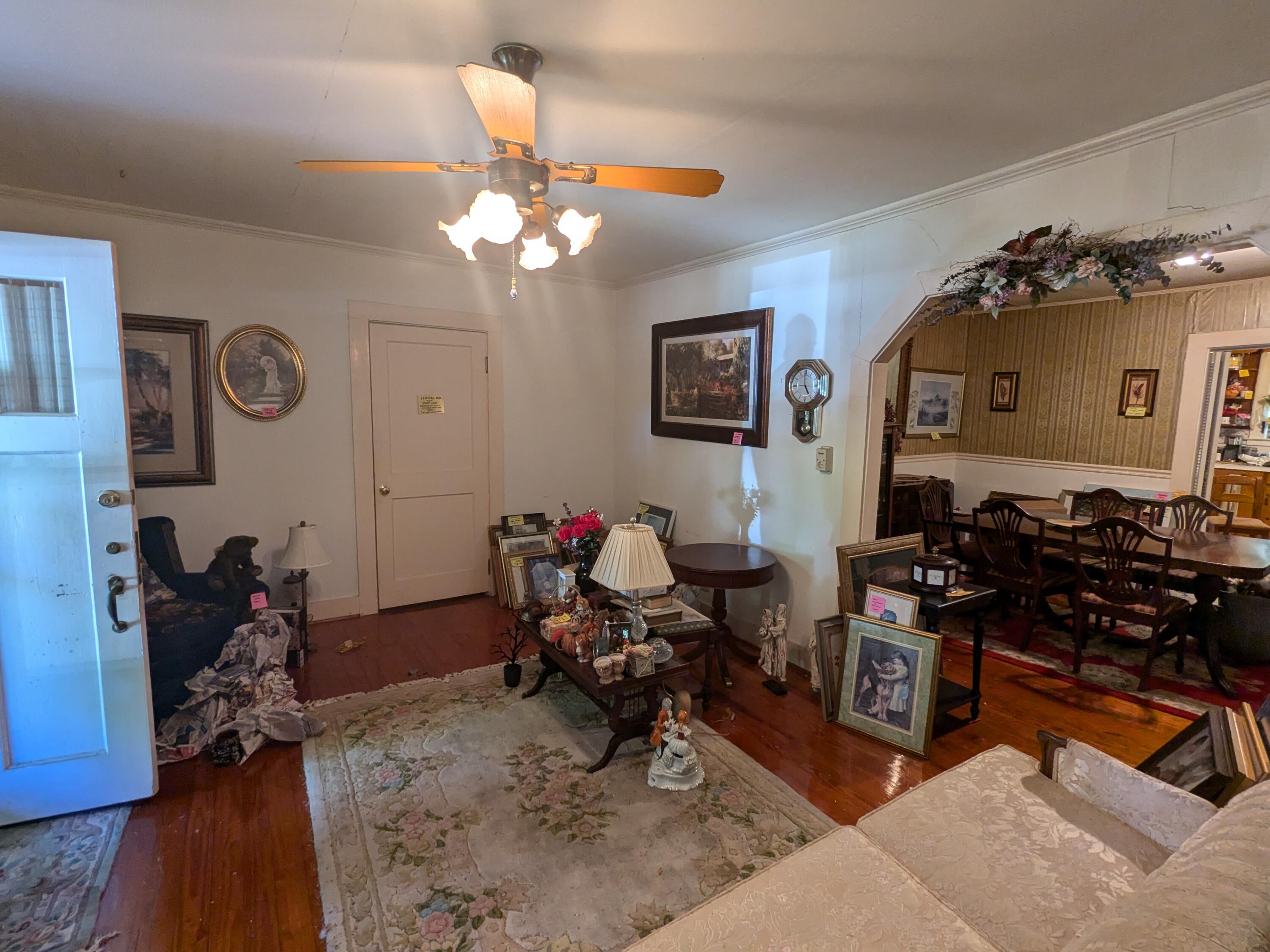 1259 Wisteria Road