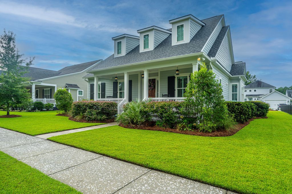 Photo of 3984 Berberis Lane, Ravenel, SC 29470 (MLS # 25021028)