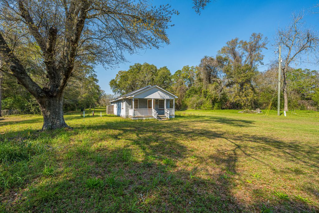 Photo of 1120 Fort Johnson Road #A, Charleston, SC 29412 (MLS # 26007950)