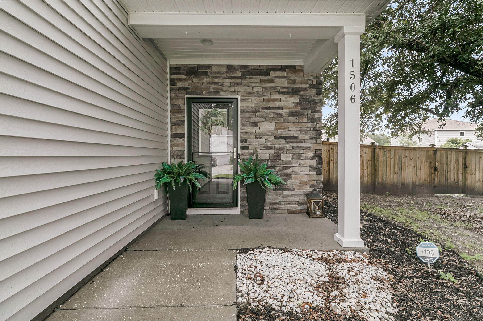 1506 Chastain Road