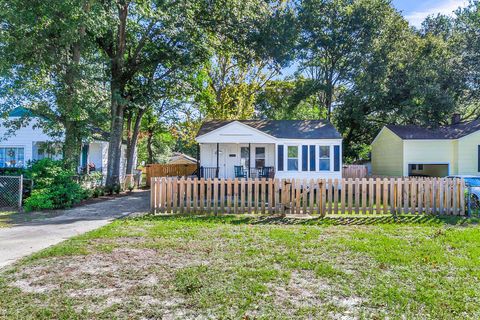 A home in North Charleston