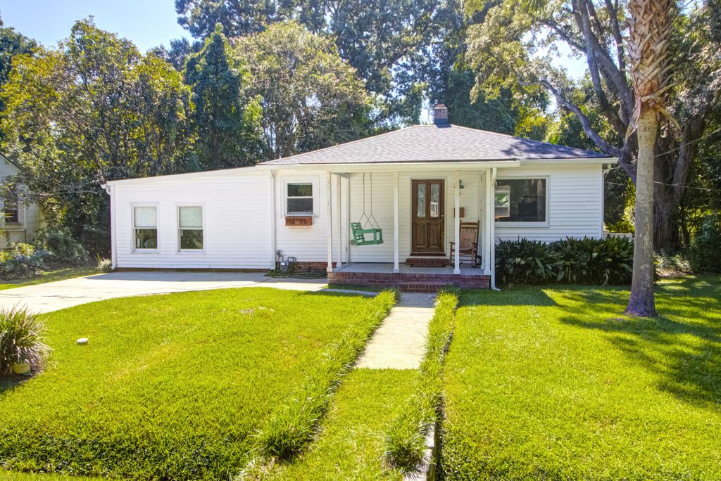 Photo of 5 Jerry Drive, Charleston, SC 29407 (MLS # 26005693)