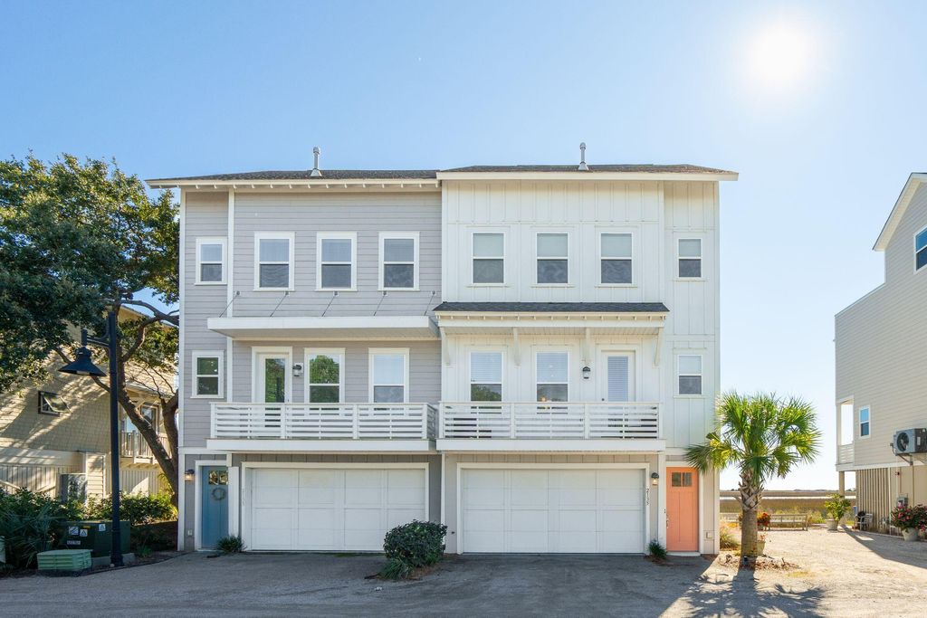 Photo of 2135 Tides End Road, Charleston, SC 29412 (MLS # 26013921)
