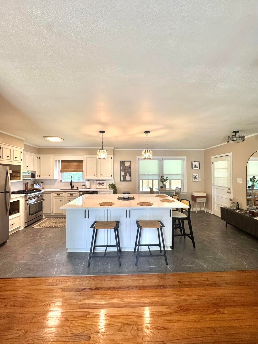 Photo of 332 Pageland Road, Charleston, SC 29412 (MLS # 25032178)