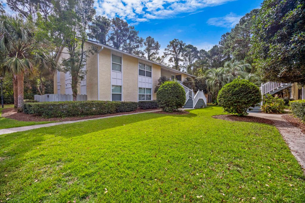 Photo of 341 W Coleman Boulevard #G, Mount Pleasant, SC 29464 (MLS # 25027102)