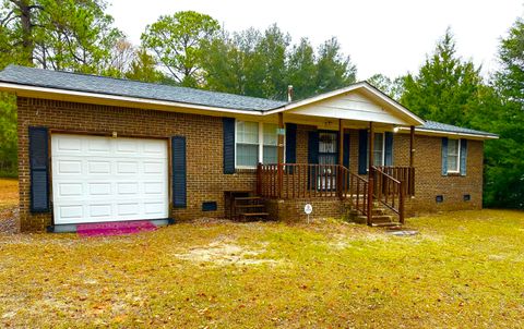 A home in Eutawville