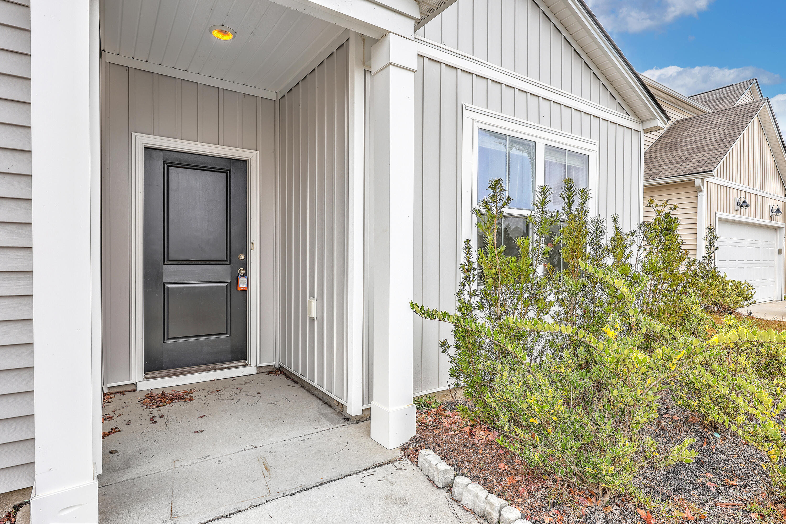 239 W Bradford Pointe Drive