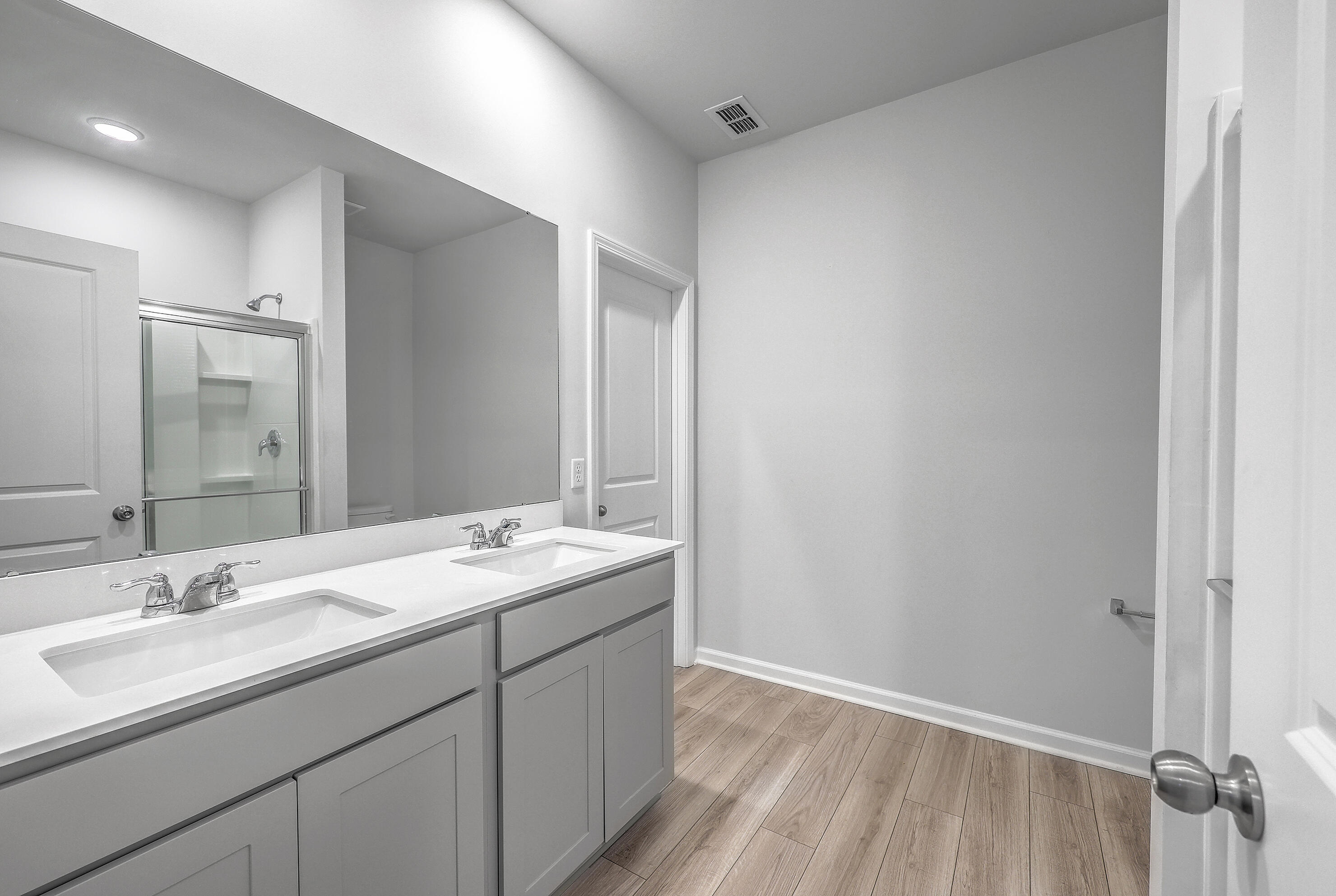 239 W Bradford Pointe Drive