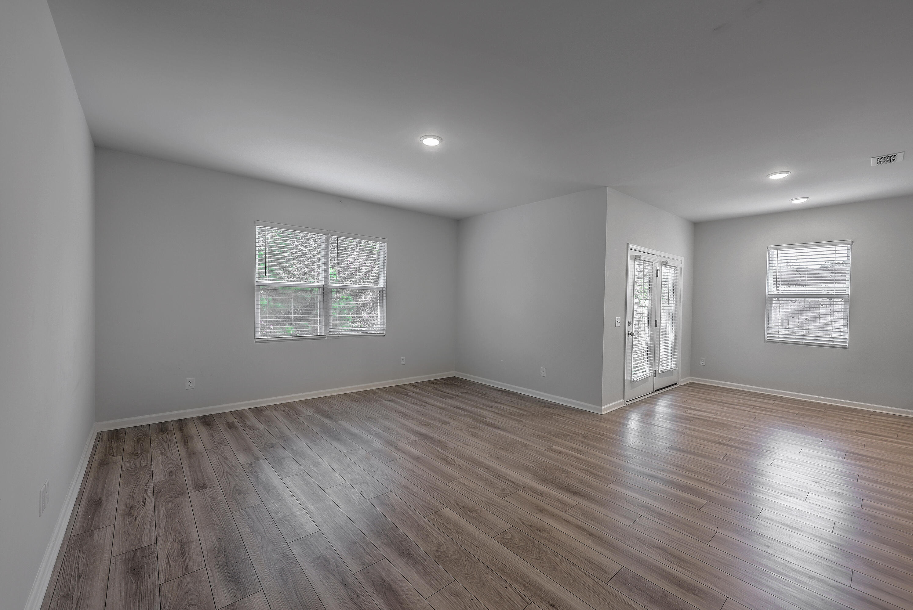 239 W Bradford Pointe Drive