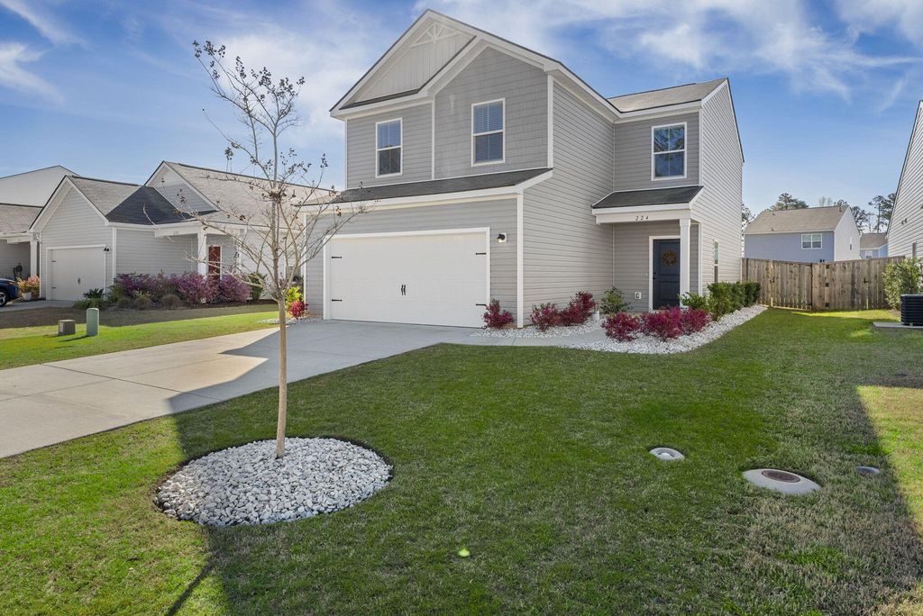 Photo of 224 Parkwood Vista Way, Summerville, SC 29486 (MLS # 26007708)