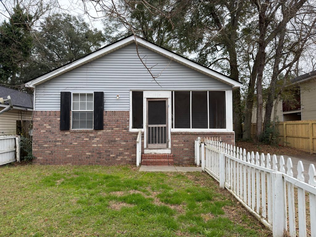 Photo of 1937 Baxter Street, North Charleston, SC 29405 (MLS # 26002281)