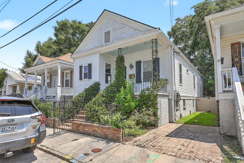 Photo of 20 N Tracy Street, Charleston, SC 29403 (MLS # 26014834)