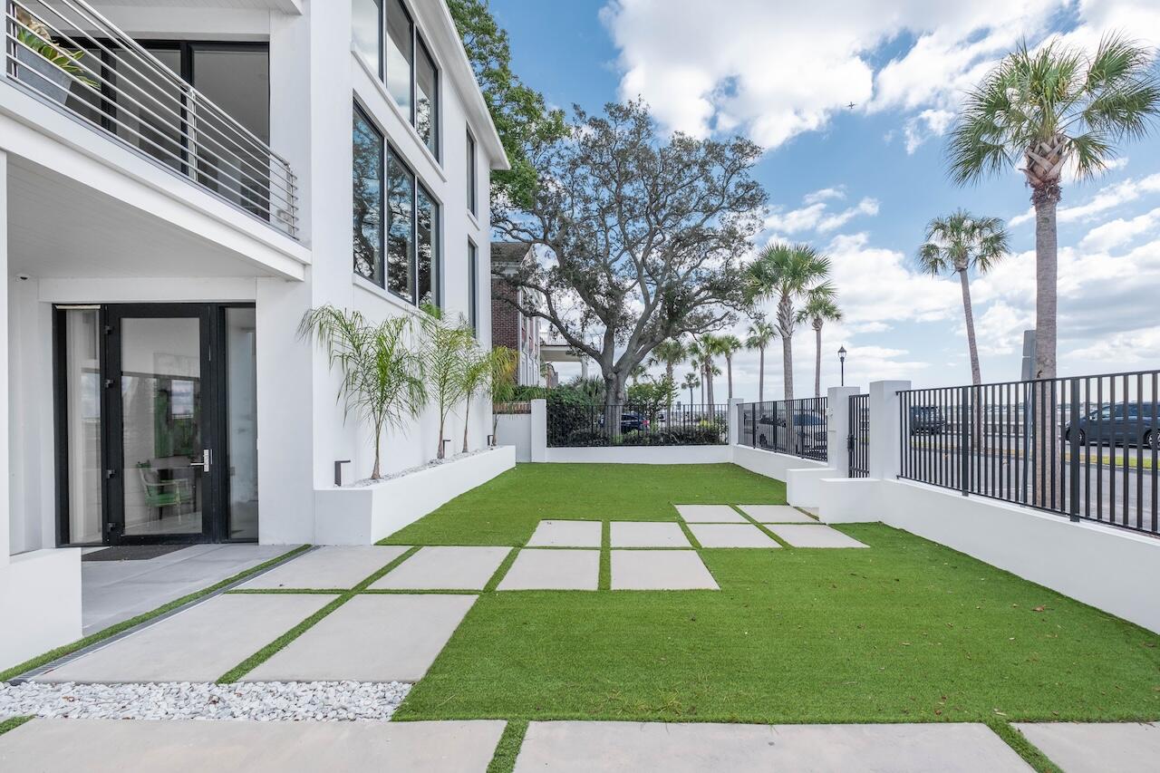 100 Murray Boulevard