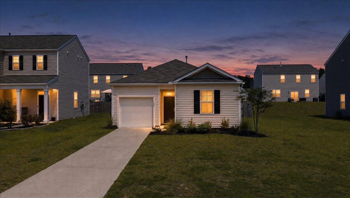150 Cloverleaf Street