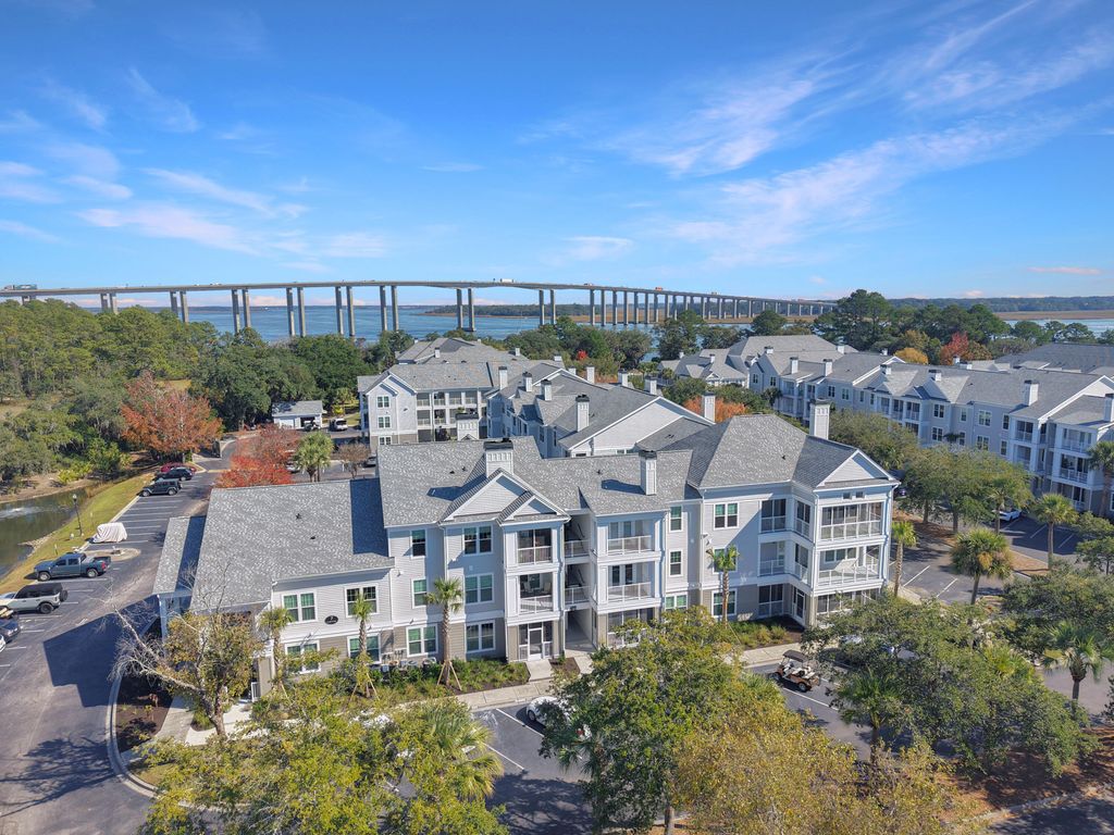 Photo of 130 River Landing Drive #7318, Charleston, SC 29492 (MLS # 25031507)