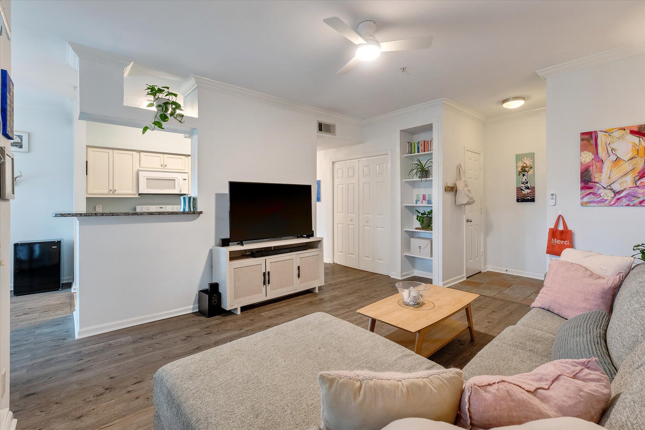 700 Daniel Ellis Drive 9104
