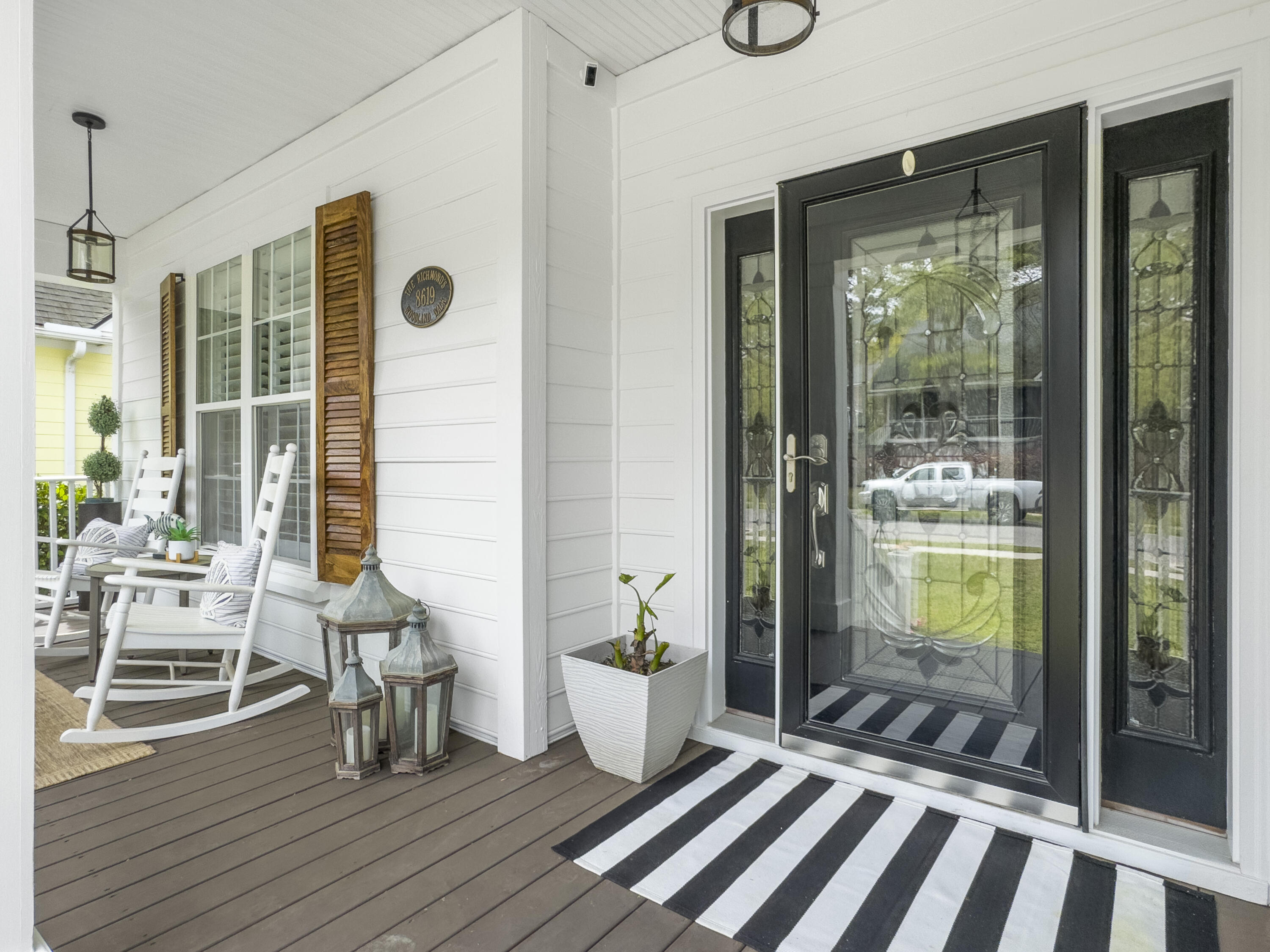 8619 Woodland Walk Walk