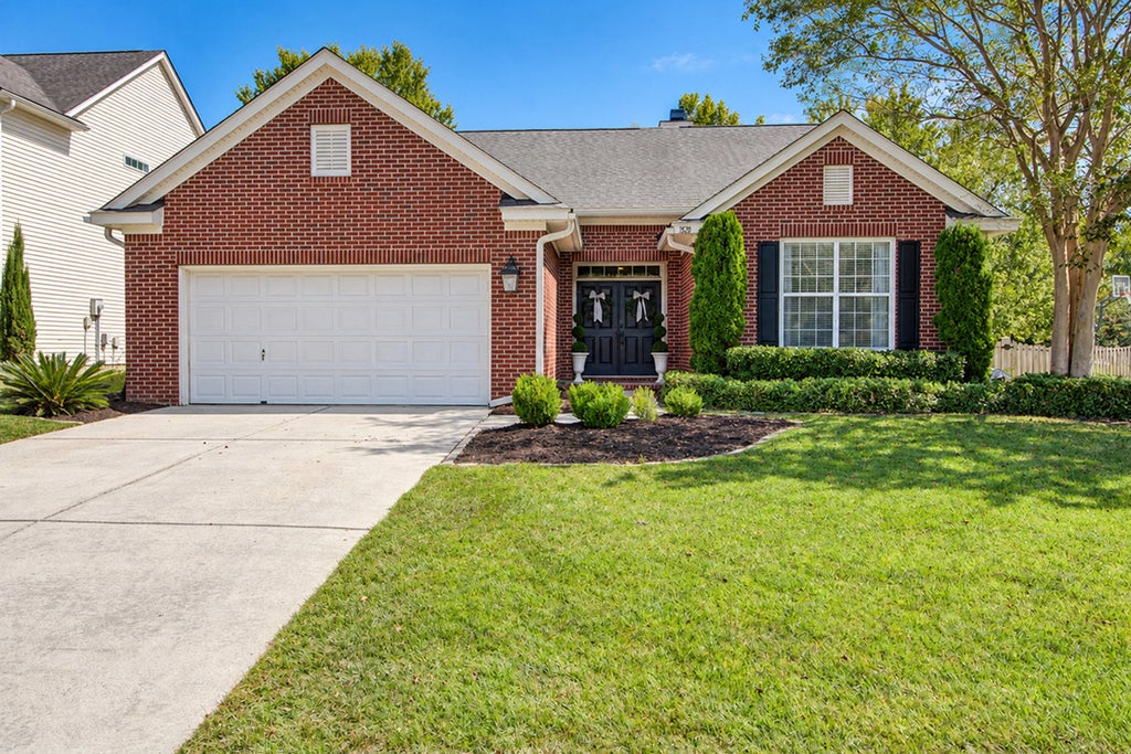 Photo of 1520 Clarendon Way, Mount Pleasant, SC 29466 (MLS # 26027387)