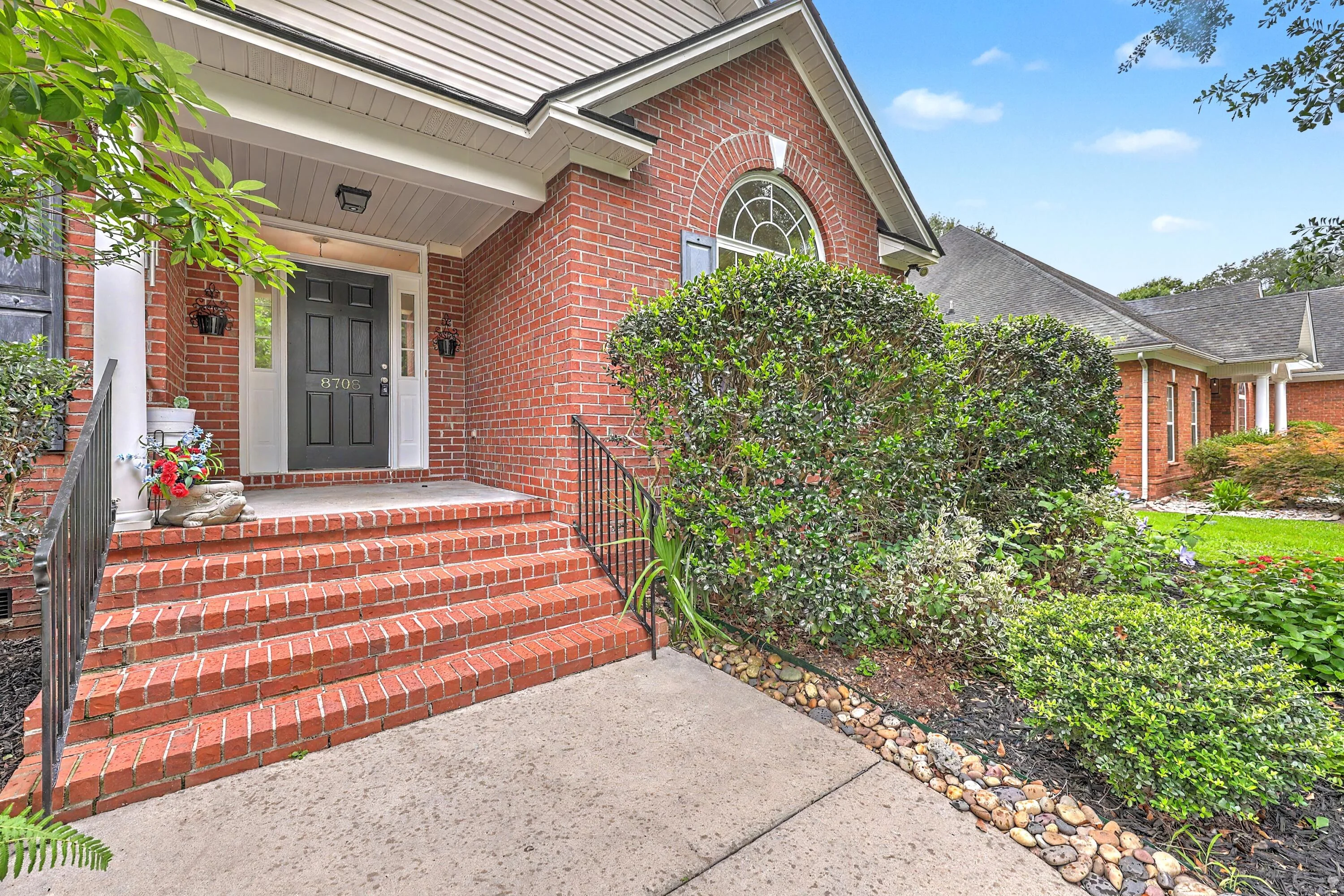 8708 Alexandria Drive