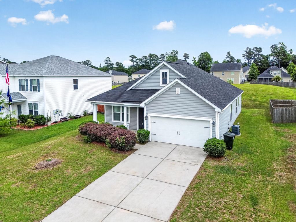 Photo of 408 Forest Hills Road, Summerville, SC 29486 (MLS # 26014038)