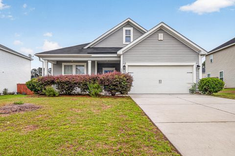 Photo of 408 Forest Hills Road, Summerville, SC 29486 (MLS # 26014038)