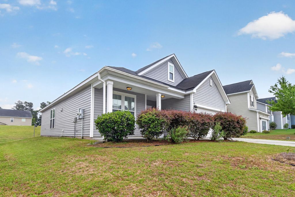 Photo of 408 Forest Hills Road, Summerville, SC 29486 (MLS # 26014038)