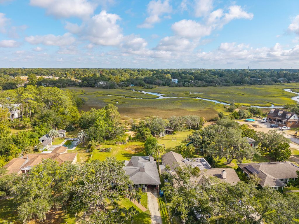 Photo of 200 Wappoo Road, Charleston, SC 29407 (MLS # 25026622)