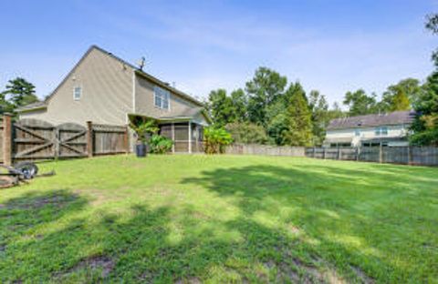 Single Family Residence in Summerville SC 217 Moon Shadow Lane 31.jpg