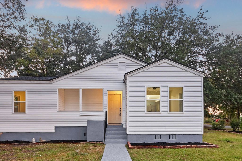 Photo of 2682 Ranger Drive, North Charleston, SC 29405 (MLS # 25029965)