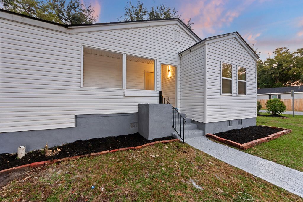 Photo of 2682 Ranger Drive, North Charleston, SC 29405 (MLS # 25029965)