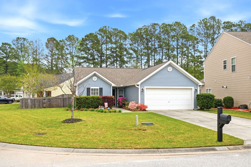 Photo of 214 Chipping Sparrow Drive, Summerville, SC 29485 (MLS # 26008547)