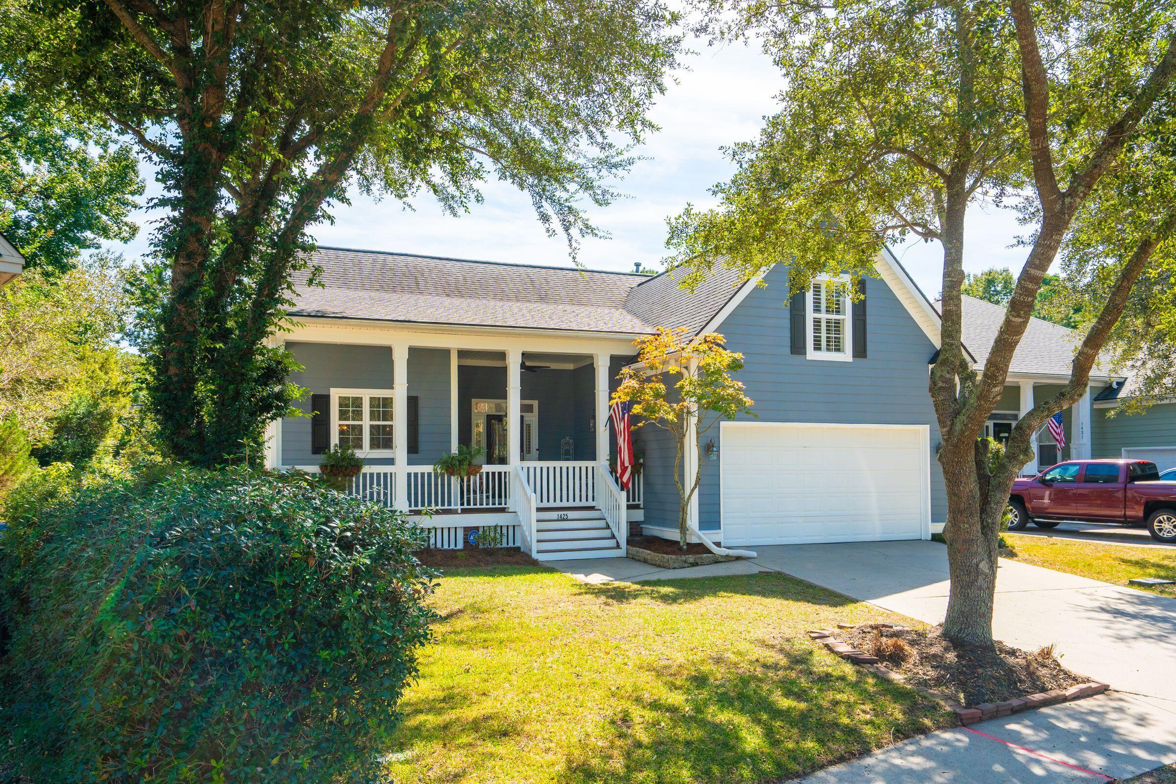 1425 Bloomingdale Lane
