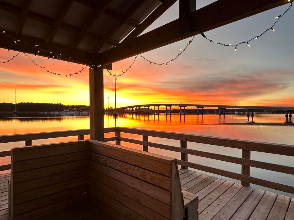 Photo of 132 Low Tide Court, Charleston, SC 29492 (MLS # 26006925)