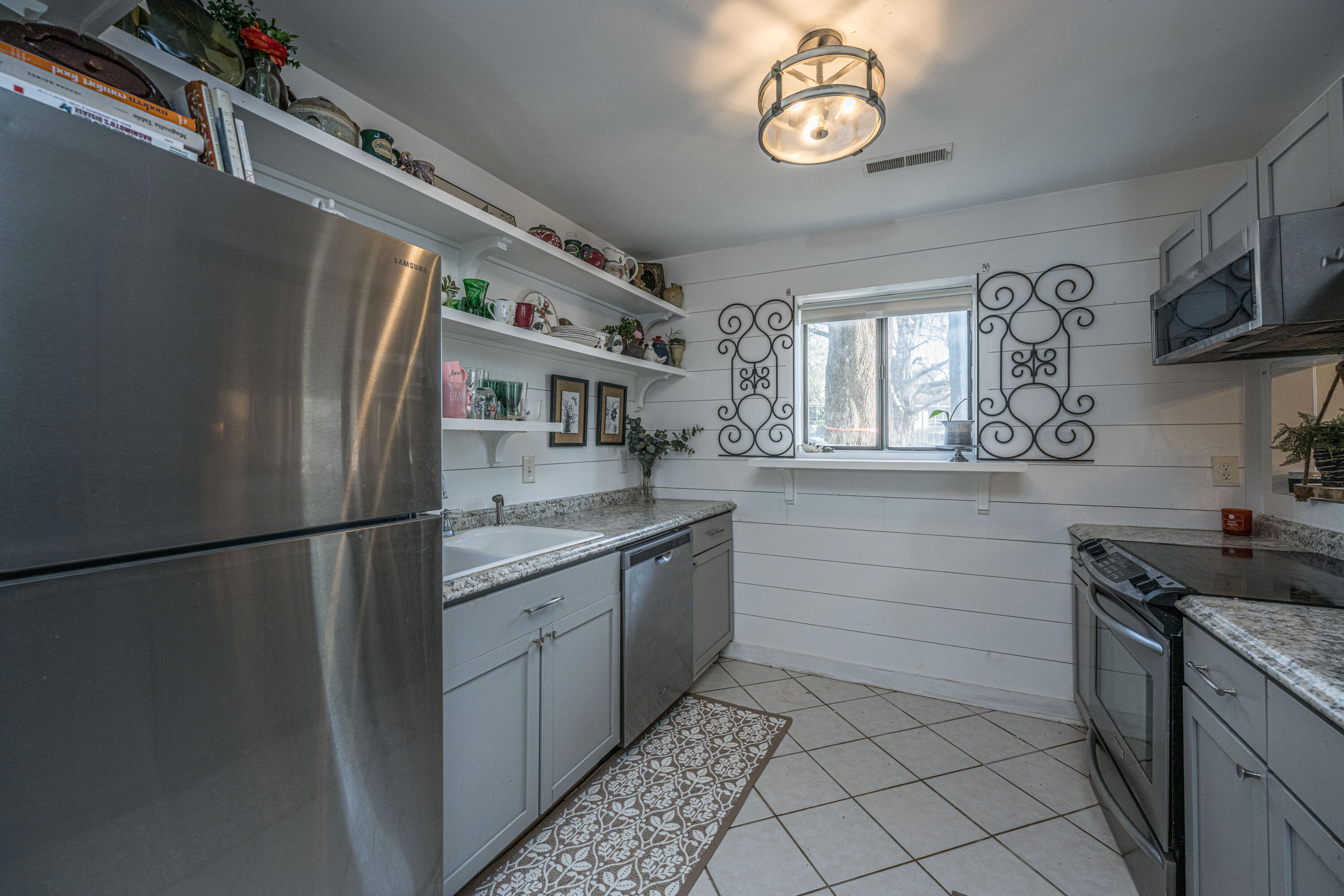 2770 Jobee Drive Drive 1