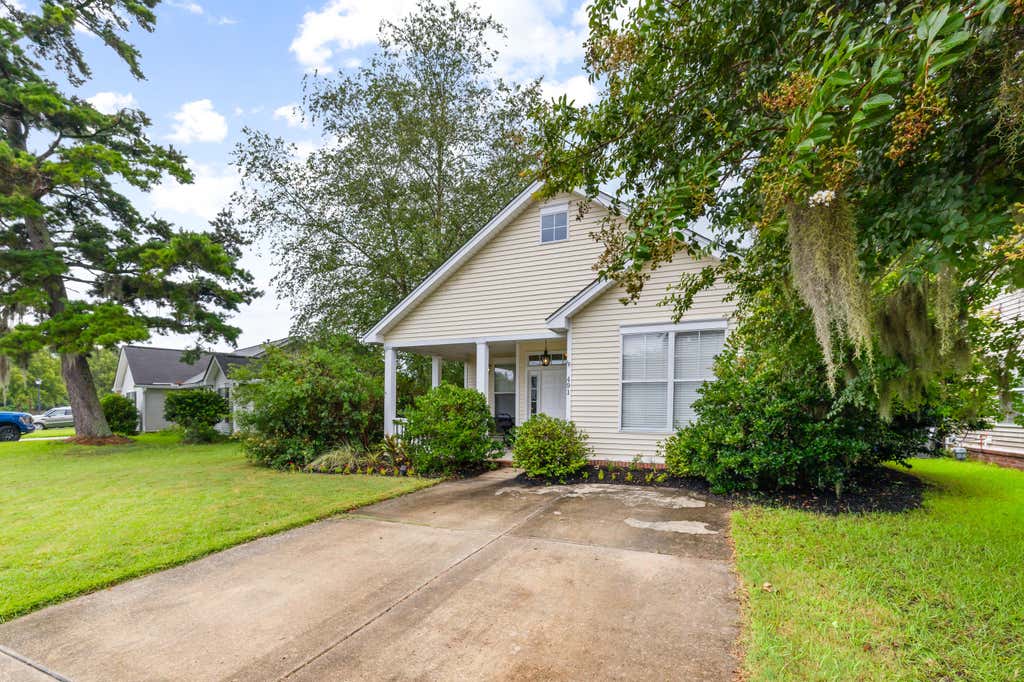 Photo of 491 Hainsworth Drive, Charleston, SC 29414 (MLS # 26022517)
