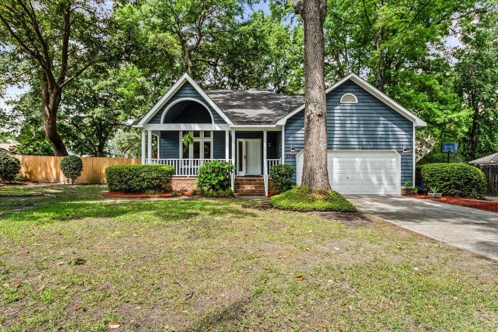 Photo of 2254 Pristine View Road, Charleston, SC 29414 (MLS # 26015698)