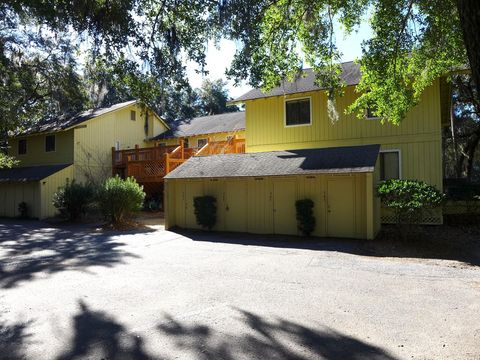 A home in Edisto Island