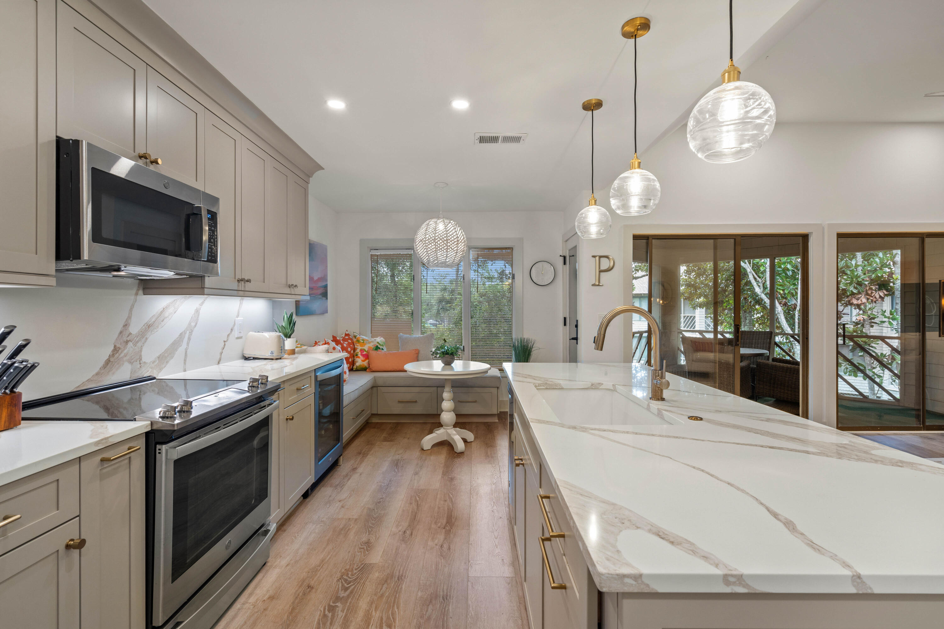 4714 Tennis Club Lane