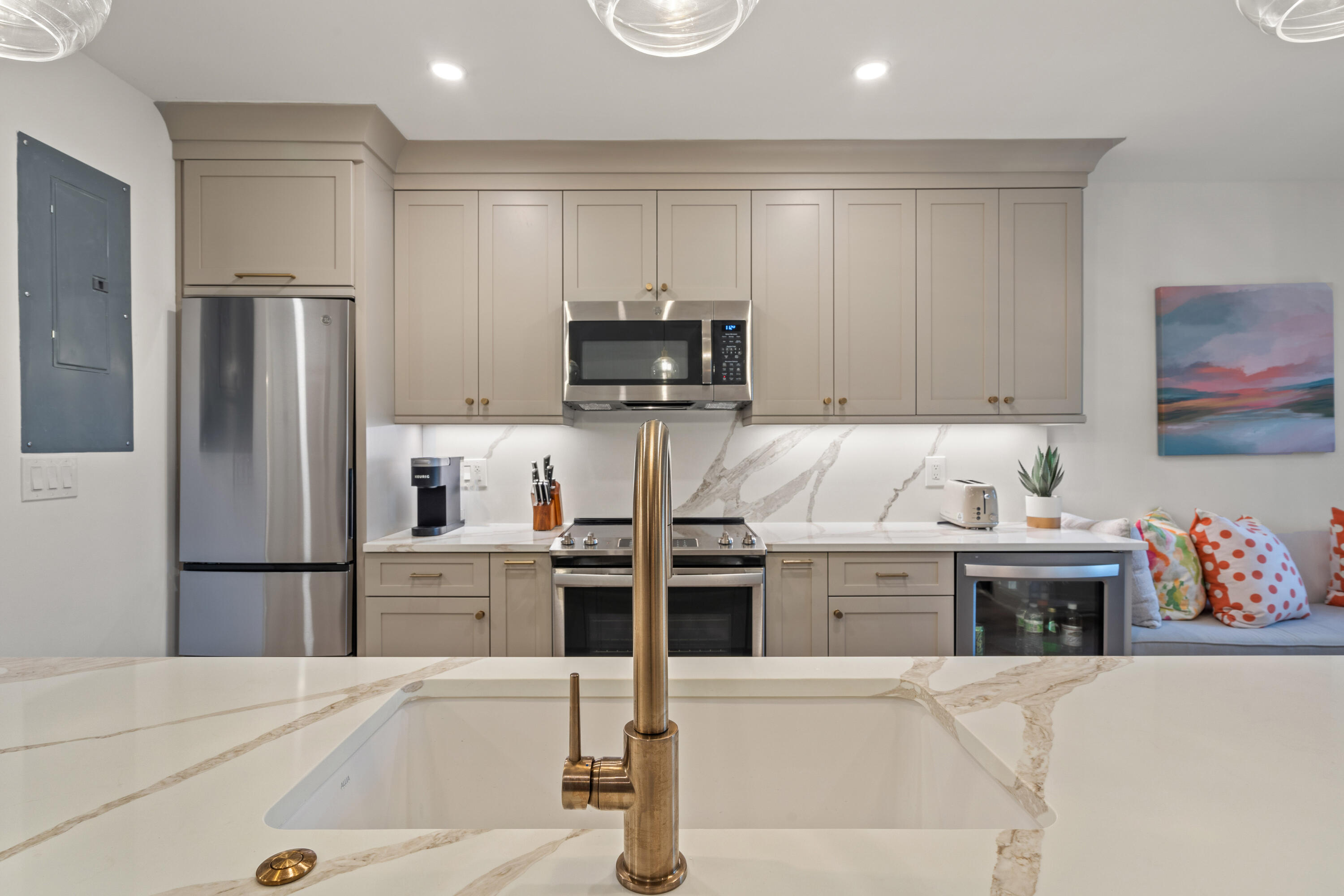 4714 Tennis Club Lane