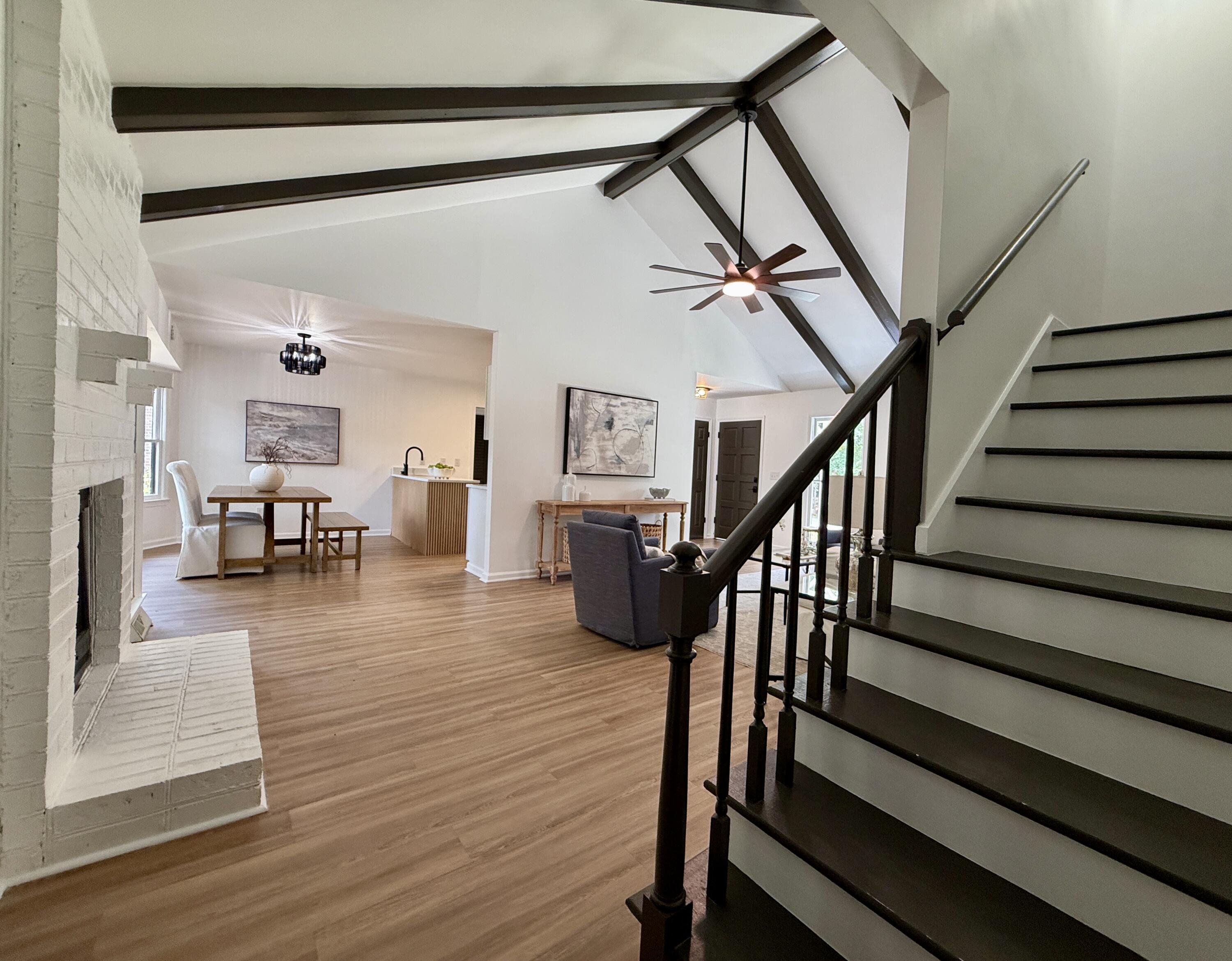 2526 Longbranch Drive