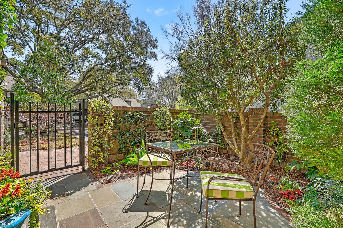 45 Wappoo Creek Place