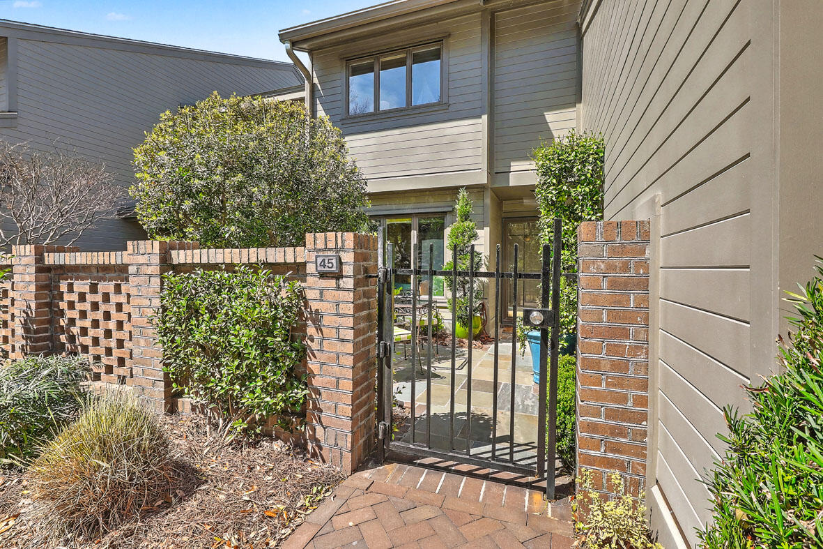 45 Wappoo Creek Place