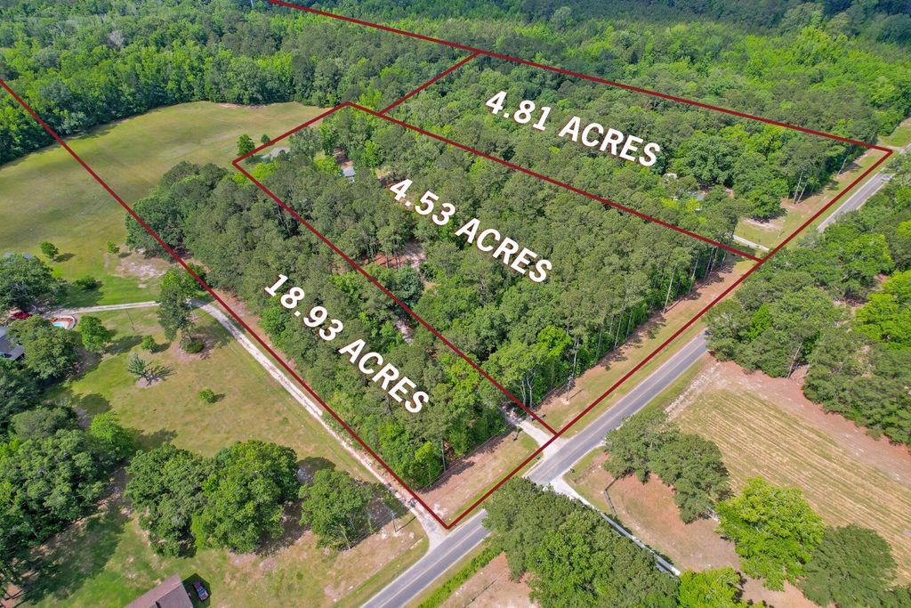 Photo of 157 Gallashaw Road, Summerville, SC 29483 (MLS # 26014897)