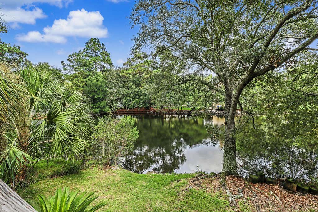 Photo of 838 Targave Road, Charleston, SC 29412 (MLS # 26022527)