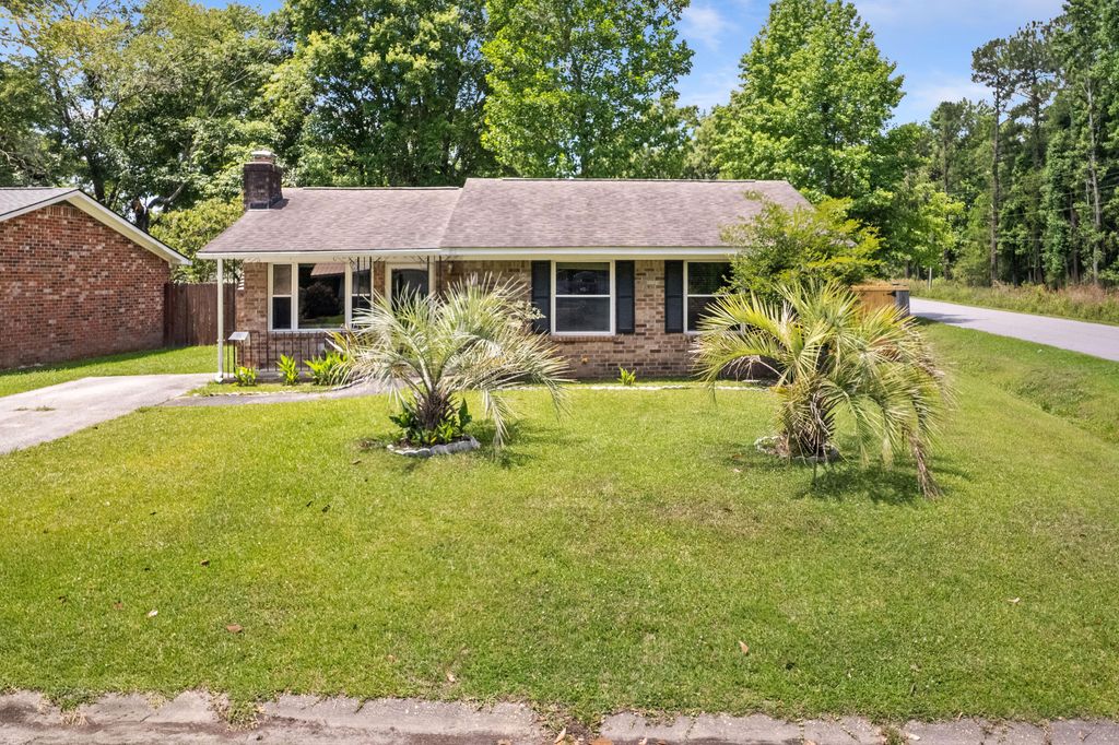 Photo of 61 Tanbark Court, Goose Creek, SC 29445 (MLS # 26014746)