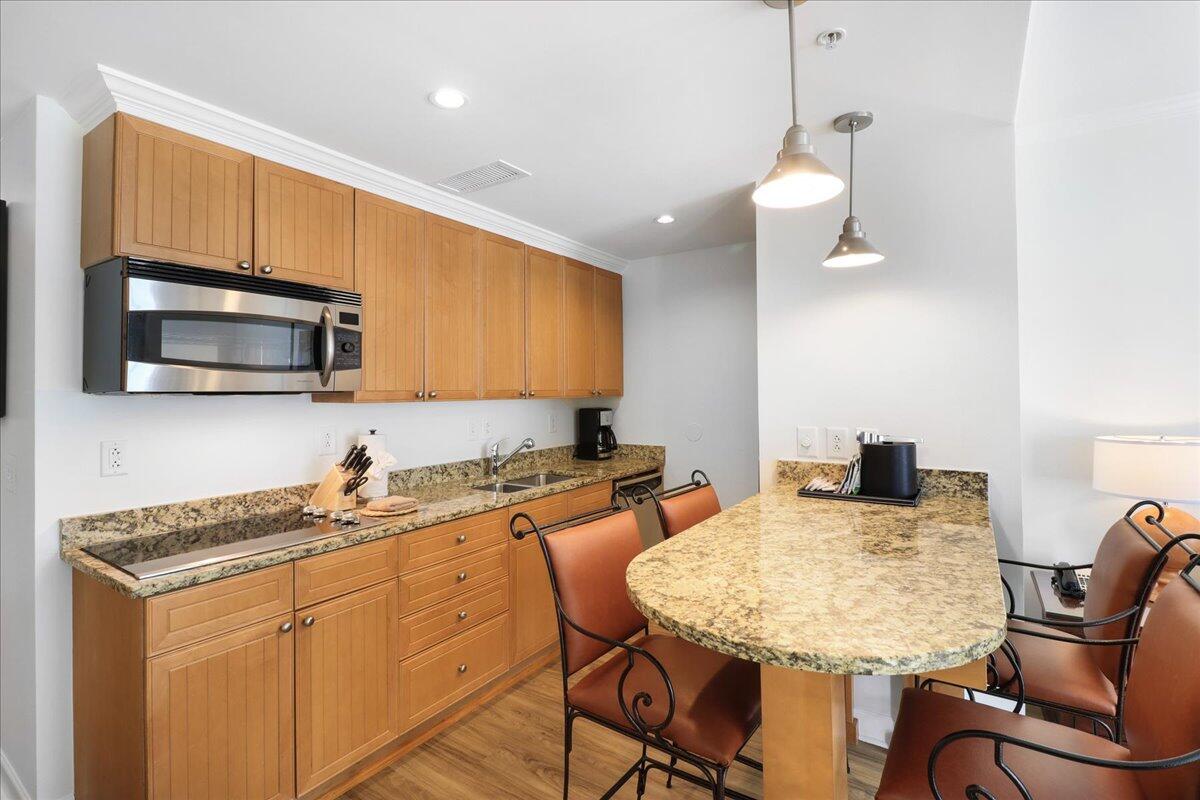 5804 Palmetto Drive Unit A-310