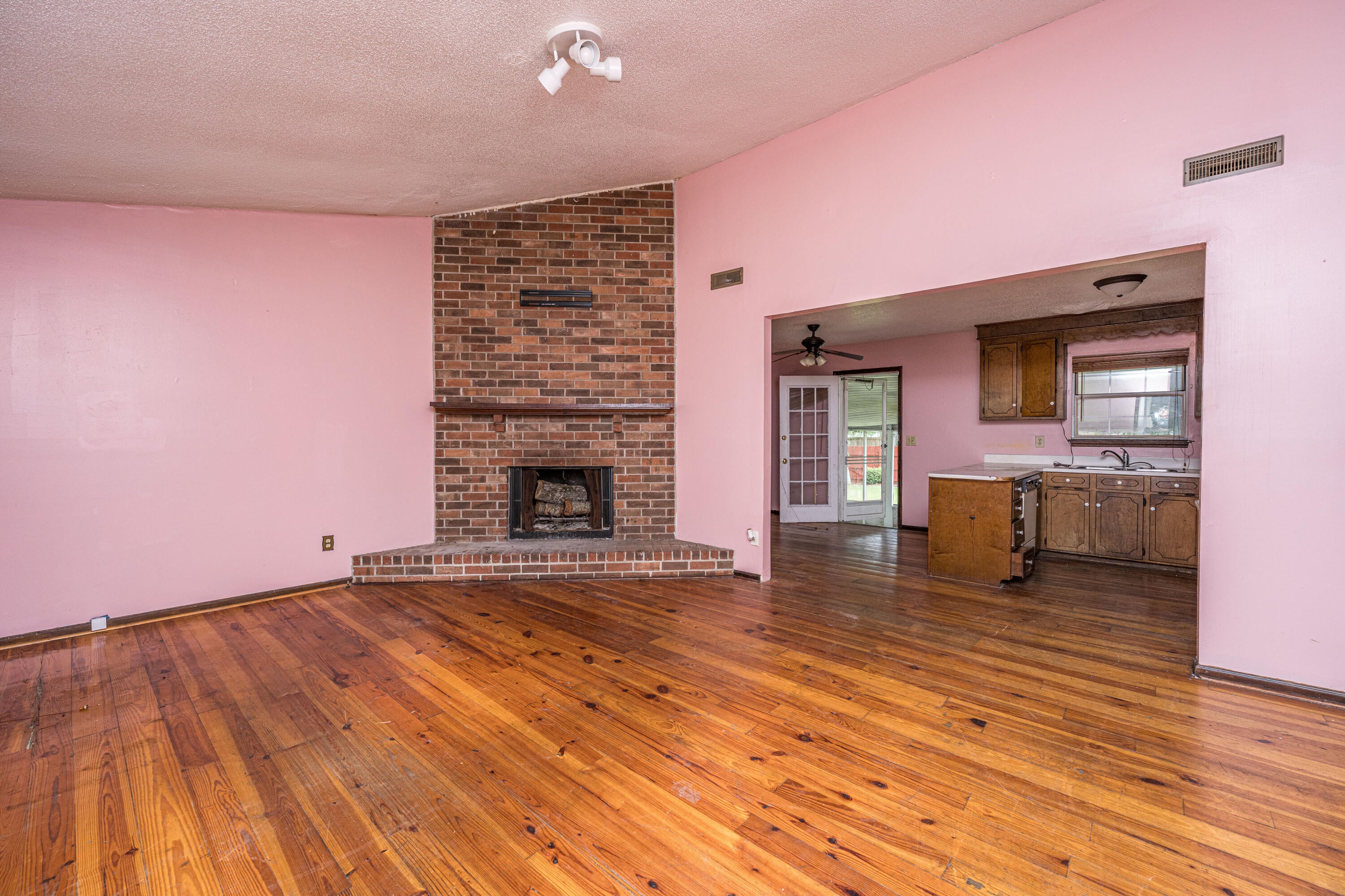 86 Peppertree Lane