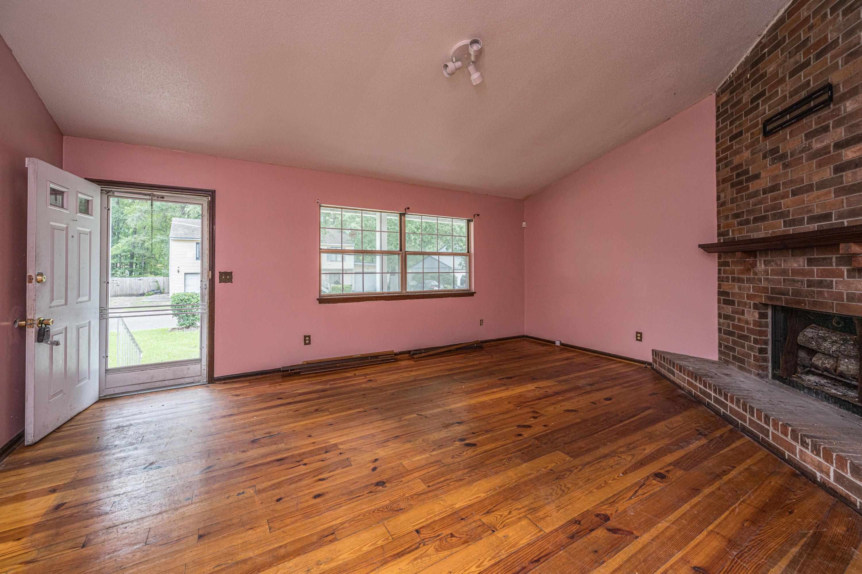 86 Peppertree Lane
